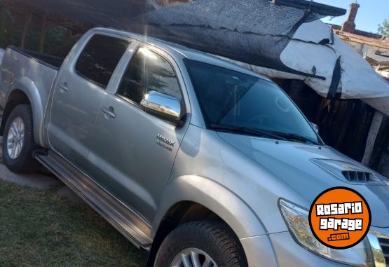 Camionetas - Toyota Hilux srv 2015 Diesel 265000Km - En Venta