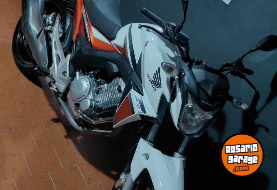 Motos - Honda Twister new 250 2017 Nafta 22000Km - En Venta