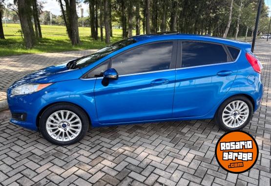Autos - Ford FIESTA KINETIC  TITANIUM 2015 Nafta 68000Km - En Venta