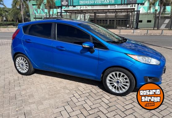 Autos - Ford FIESTA KINETIC  TITANIUM 2015 Nafta 68000Km - En Venta
