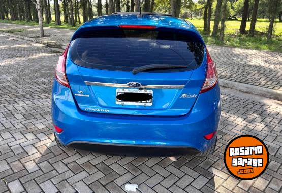 Autos - Ford FIESTA KINETIC  TITANIUM 2015 Nafta 68000Km - En Venta