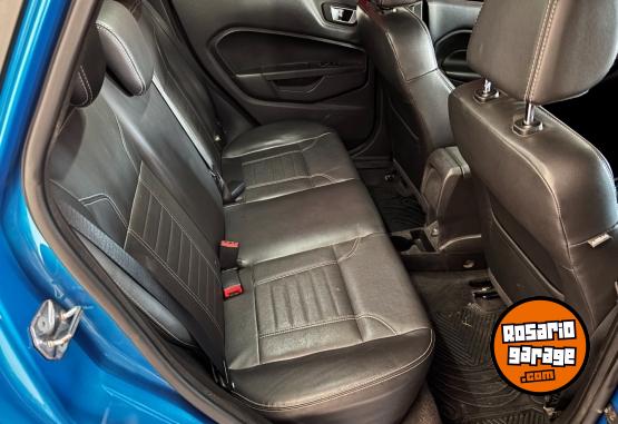 Autos - Ford FIESTA KINETIC  TITANIUM 2015 Nafta 68000Km - En Venta