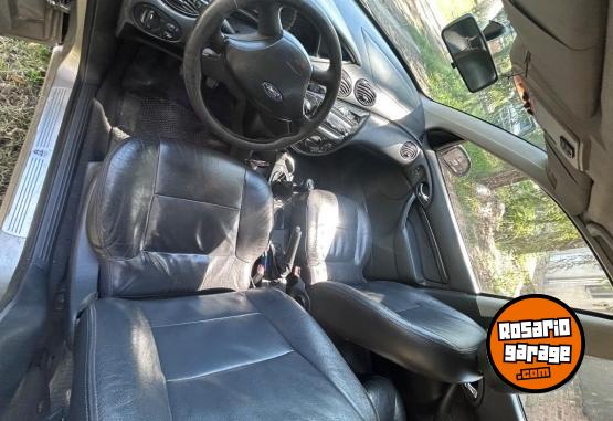 Autos - Ford Focus 2.0 ghia 2007 Nafta 240000Km - En Venta