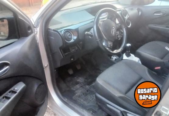 Autos - Toyota Etios 2016 Nafta 85000Km - En Venta