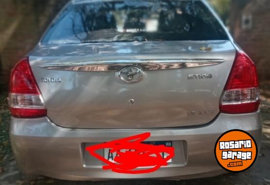 Autos - Toyota Etios 2016 Nafta 85000Km - En Venta