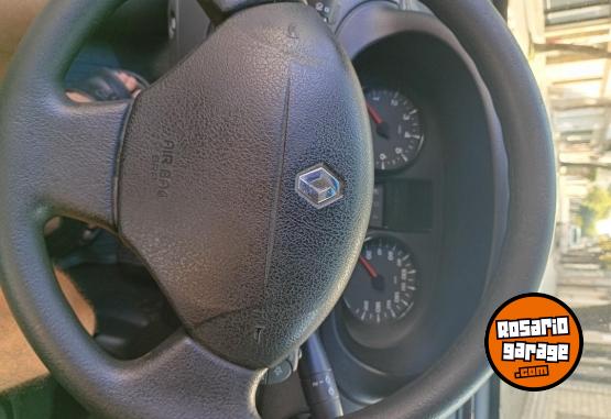 Utilitarios - Renault Kangoo 2017 GNC 237500Km - En Venta