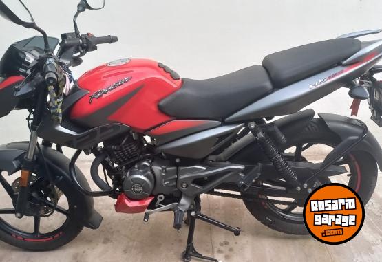 Motos - Bajaj Rouser NS 125 2023 Nafta 24000Km - En Venta