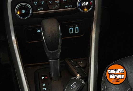 Autos - Ford Ecosport Titanium 2023 Nafta 60000Km - En Venta