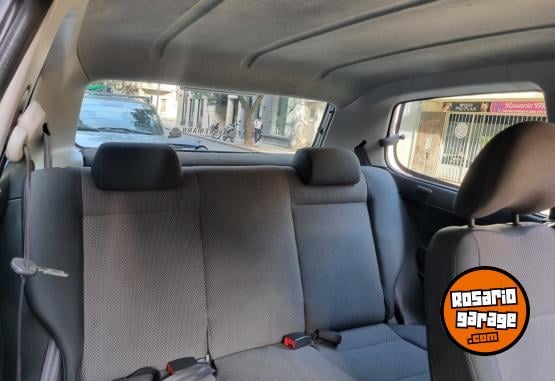 Autos - Volkswagen FOX 3P 2005 Nafta 140000Km - En Venta