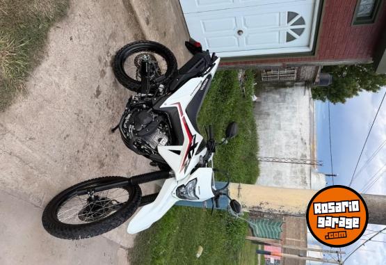 Motos - Honda Xr 300 2024 Nafta 4500Km - En Venta