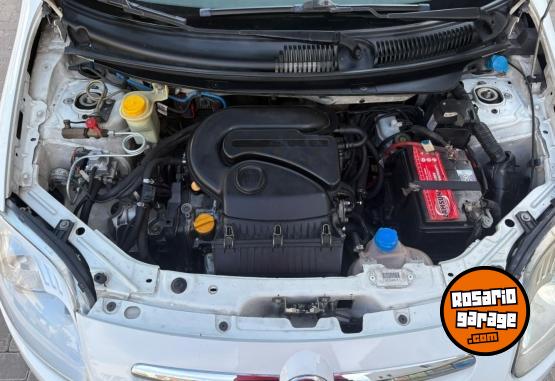 Autos - Fiat Palio attractive 2014 GNC 185000Km - En Venta