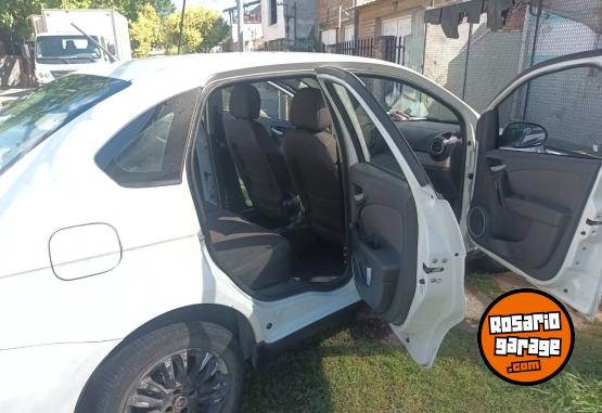 Autos - Fiat Grand Siena 2015 Nafta 1111Km - En Venta