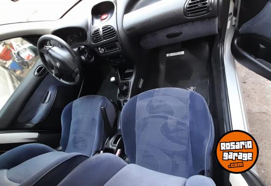Autos - Peugeot 206 2005 Diesel 186000Km - En Venta