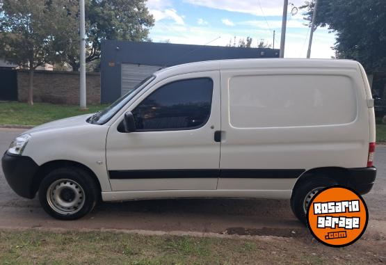 Utilitarios - Citroen Berlingo 2024 Diesel 46000Km - En Venta