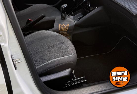 Autos - Peugeot 208 Style 2023 Nafta 25800Km - En Venta