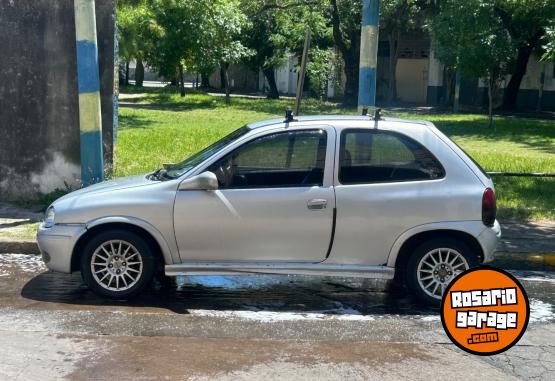 Autos - Chevrolet Corsa 3 puertas 1998 GNC 230000Km - En Venta