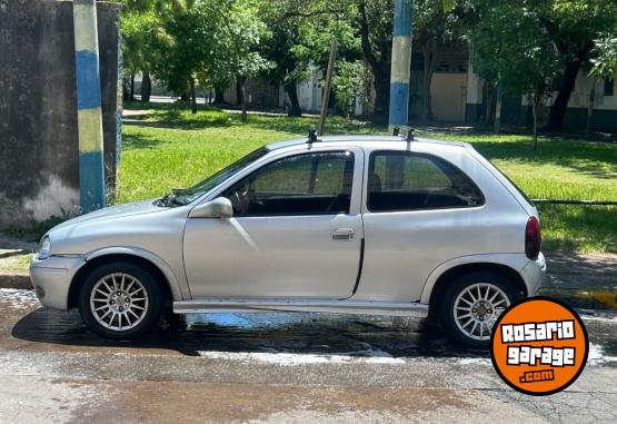 Autos - Chevrolet Corsa 3 puertas 1998 GNC 230000Km - En Venta