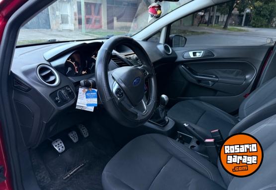 Autos - Ford Fiesta Kinetic 2014 Nafta 147500Km - En Venta