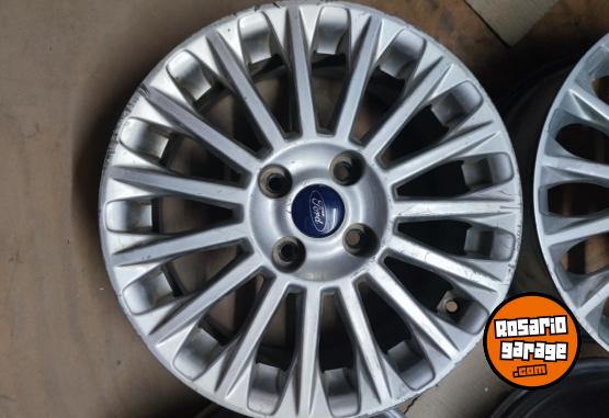 Accesorios para Autos - Llantas 16" Ford Fiesta Kinetic Impecables $480.000 las 4. NO BAJO PRECIO - En Venta