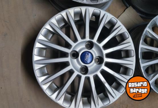 Accesorios para Autos - Llantas 16" Ford Fiesta Kinetic Impecables $480.000 las 4. NO BAJO PRECIO - En Venta