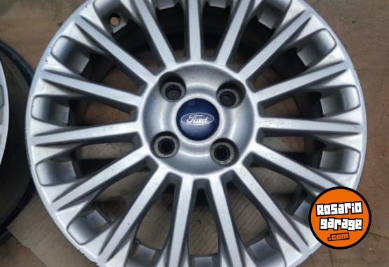 Accesorios para Autos - Llantas 16" Ford Fiesta Kinetic Impecables $480.000 las 4. NO BAJO PRECIO - En Venta