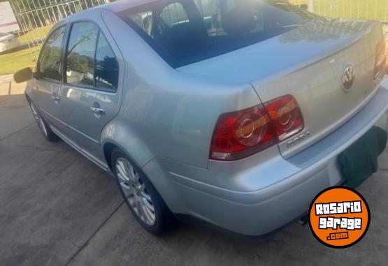 Autos - Volkswagen BORA 1.8 T 2010 Nafta 120000Km - En Venta