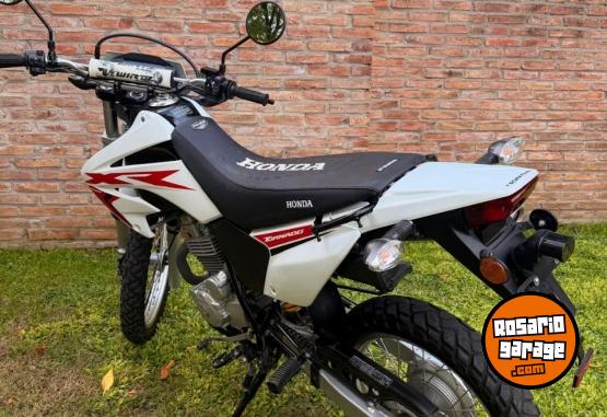 Motos - Honda Nuevo 2024 Nafta 6500Km - En Venta