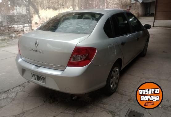 Autos - Renault Symbol 2011 GNC 140000Km - En Venta