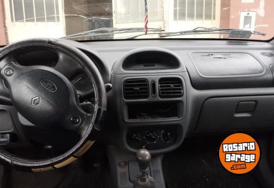 Autos - Renault Clio 2002 Nafta 250000Km - En Venta
