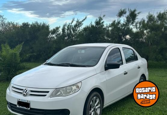 Autos - Volkswagen Voyage 2012 Nafta 246000Km - En Venta