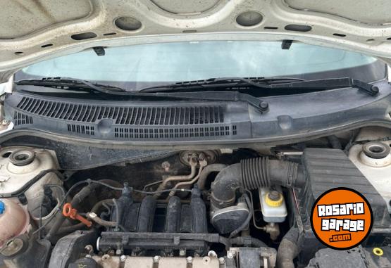 Autos - Volkswagen Voyage 2012 Nafta 246000Km - En Venta