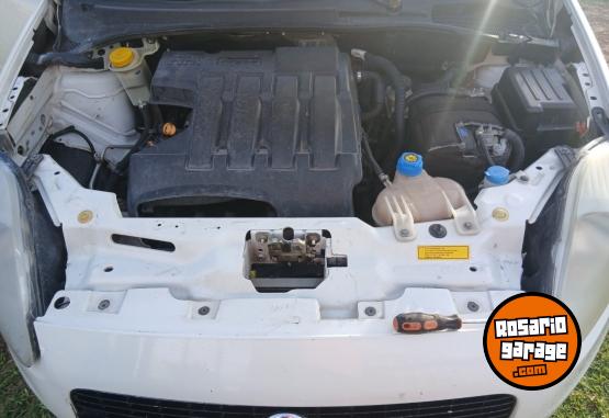 Autos - Fiat Punto 2011 Nafta 195800Km - En Venta