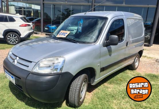 Utilitarios - Citroen Berlingo furg�n bussines 2017 GNC 145000Km - En Venta
