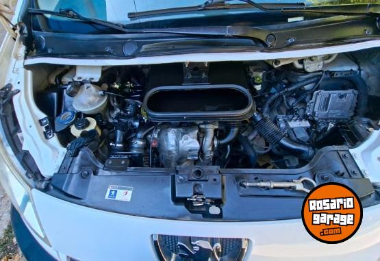 Utilitarios - Peugeot Expert 2011 Diesel 170000Km - En Venta