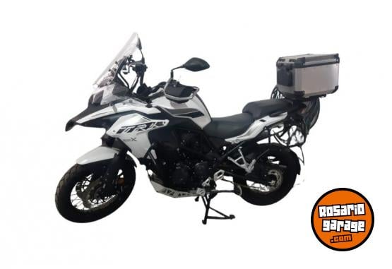 Motos - Benelli TRK 502X 2023 Nafta 13000Km - En Venta