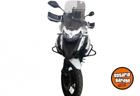 Motos - Benelli TRK 502X 2023 Nafta 13000Km - En Venta