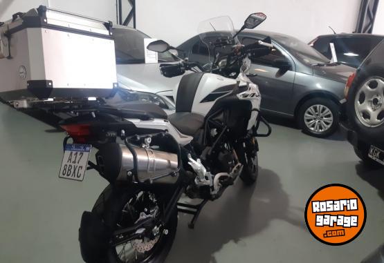 Motos - Benelli TRK 502X 2023 Nafta 13000Km - En Venta