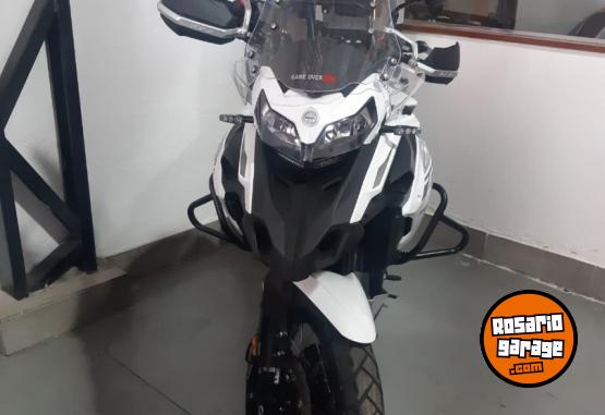 Motos - Benelli TRK 502X 2023 Nafta 13000Km - En Venta