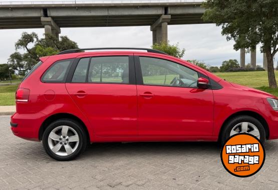 Autos - Volkswagen SURAN 1.6 TRENDLINE 2017 Nafta 118000Km - En Venta