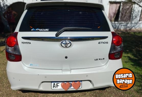 Autos - Toyota 1.5 Xls pack 6 mt 2022 Nafta 50000Km - En Venta