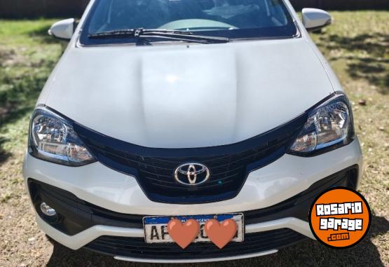 Autos - Toyota 1.5 Xls pack 6 mt 2022 Nafta 50000Km - En Venta