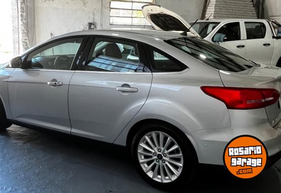 Autos - Ford Focus lll 2017 Nafta 128000Km - En Venta