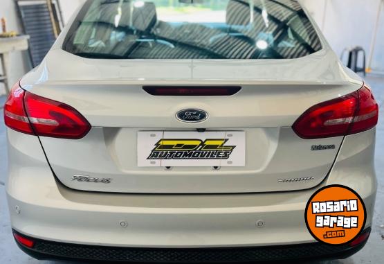 Autos - Ford Focus lll 2017 Nafta 128000Km - En Venta
