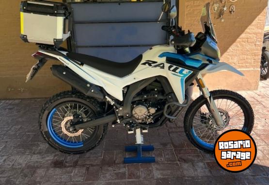 Motos - Voge Rally 300 2024 Nafta 5900Km - En Venta