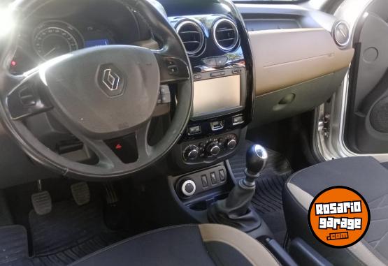 Camionetas - Renault Duster Privilege 2.0 4x4 2016 Nafta 77500Km - En Venta