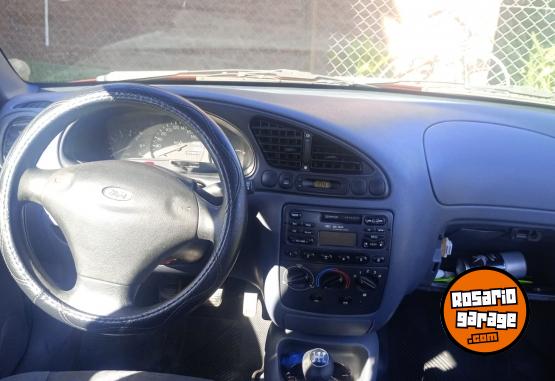 Autos - Ford Fiesta 1996 Nafta 230000Km - En Venta