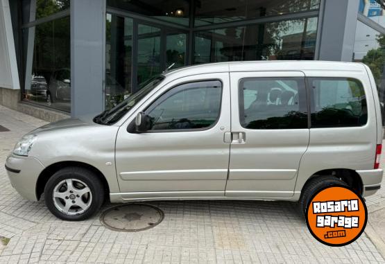 Utilitarios - Citroen BELINGO MULTISPACE 1.6N 2012 Nafta 230000Km - En Venta