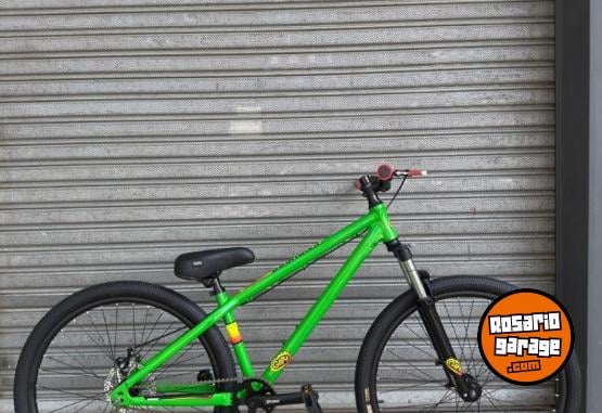 Deportes - BICICLETA STUNT GLINT R26 - HASTA 6 CUOTAS SIN INTERES!! - En Venta