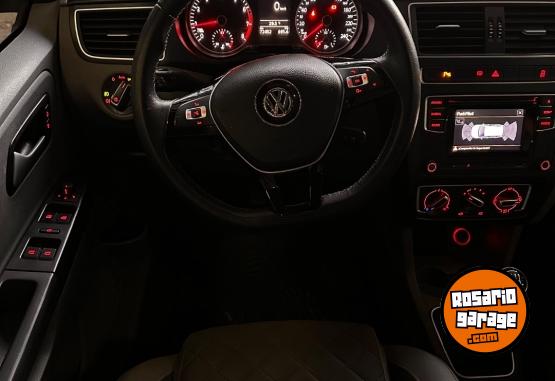 Autos - Volkswagen Suran 2017 Nafta 72000Km - En Venta