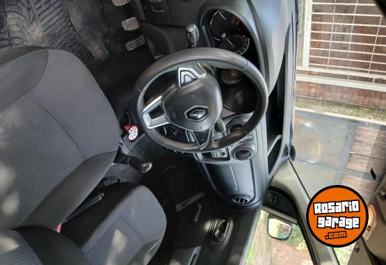 Utilitarios - Renault Kangoo 2018 Nafta 107000Km - En Venta